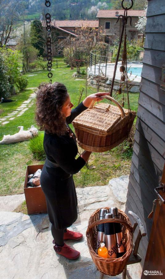 Casetta Nel Bosco Naturas Con Piscina Privata E Gratuita Rossana Exterior foto